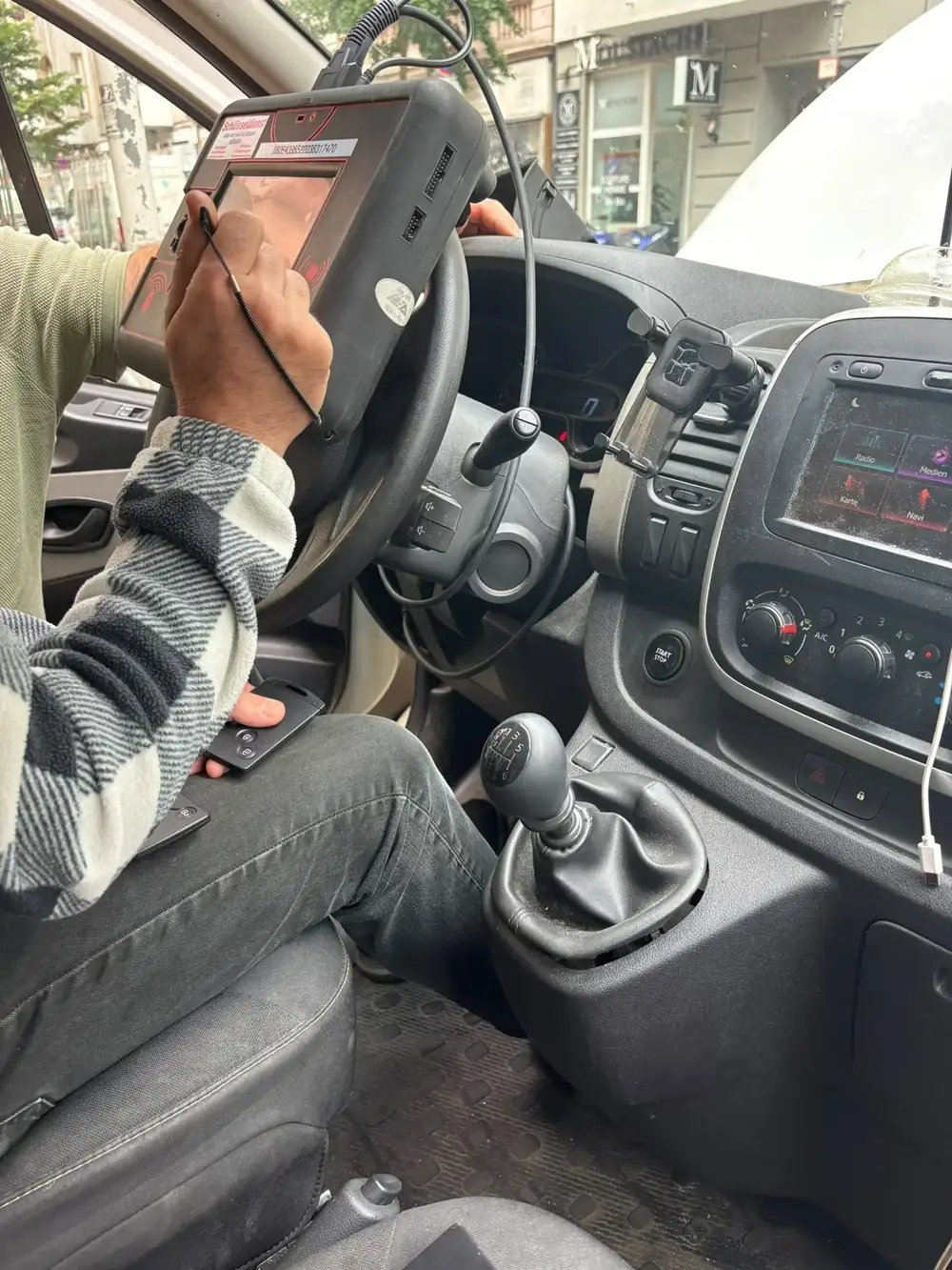 Autosleutel bijmaken en programmeren op locatie door een mobiele specialist